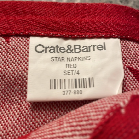 NWT Crate & Barrel Red/Star napkins great holiday! - Picture 4 of 5